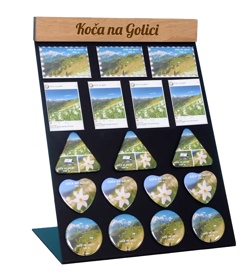 Foto magnet z motivom planinske koče, ročno izdelan spominek iz Slovenije.