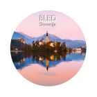Foto magnet Bled – okrogel magnet z motivom Blejskega gradu nad jezerom, premer 75 mm