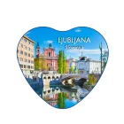 Foto magnet Ljubljana – srce oblikovan magnet s pogledom na slovensko prestolnico, velikost 52x57 mm